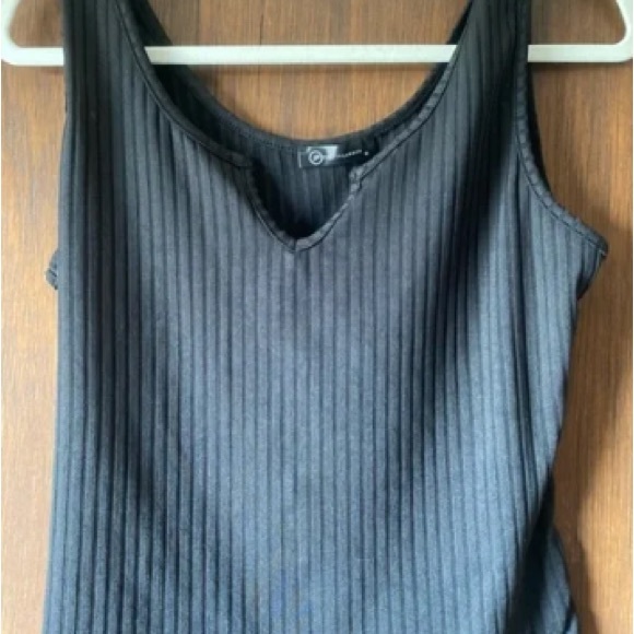 Black Ribbed Women's Top - Picture 1 of 2